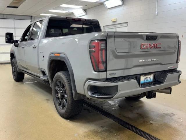 2025 GMC Sierra 2500HD 4WD Crew Cab Standard Bed AT4