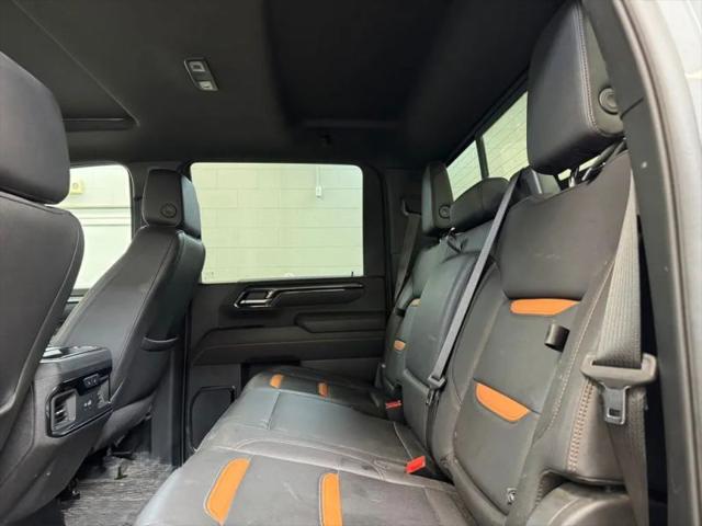 2025 GMC Sierra 2500HD 4WD Crew Cab Standard Bed AT4
