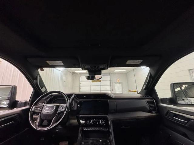 2025 GMC Sierra 2500HD 4WD Crew Cab Standard Bed AT4