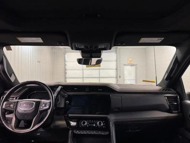 2025 GMC Sierra 2500HD 4WD Crew Cab Standard Bed AT4