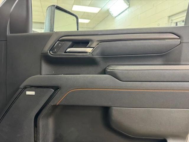 2025 GMC Sierra 2500HD 4WD Crew Cab Standard Bed AT4