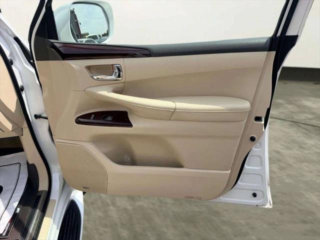 2013 Lexus LX 570 570