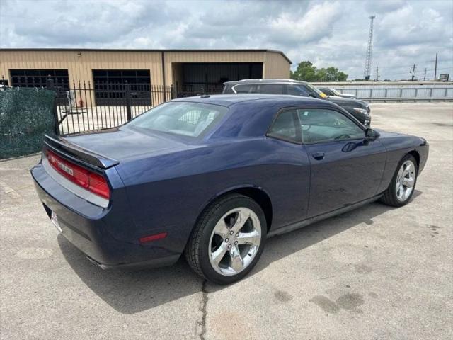 2014 Dodge Challenger SXT