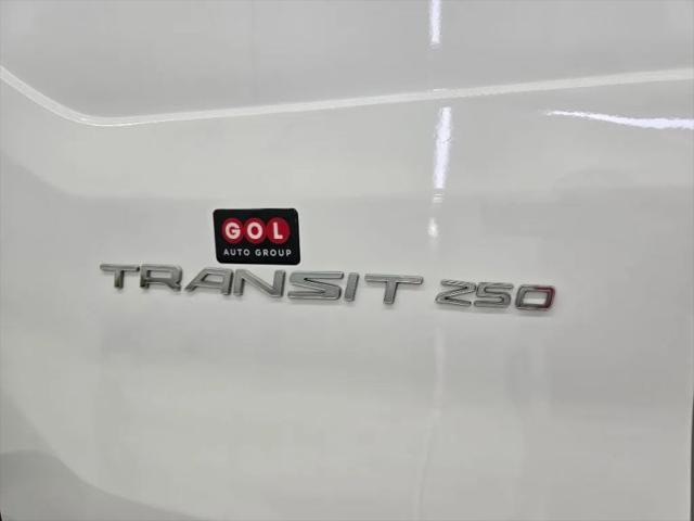 2017 Ford Transit w/60/40 Side Door w/LWB