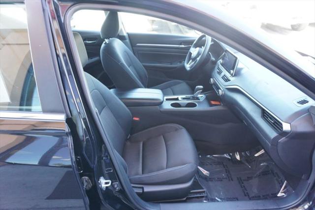 2022 Nissan Altima SV FWD