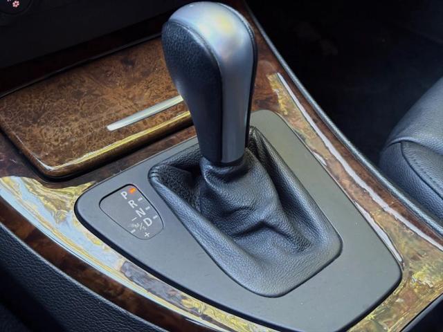 2006 BMW 325i 325i