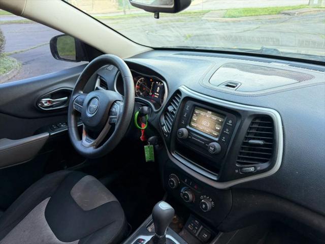 2014 Jeep Cherokee Sport