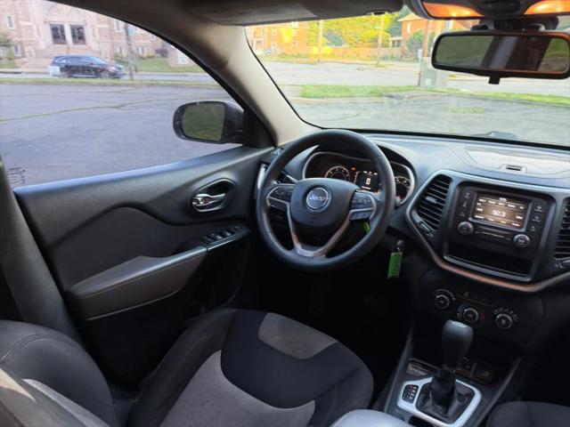 2014 Jeep Cherokee Sport