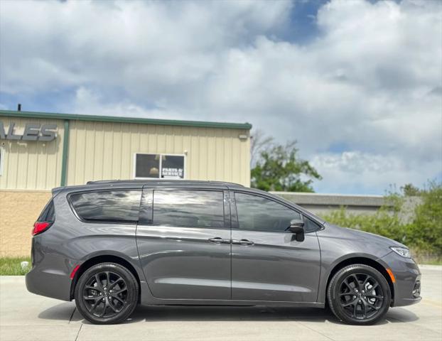2023 Chrysler Pacifica Touring L AWD
