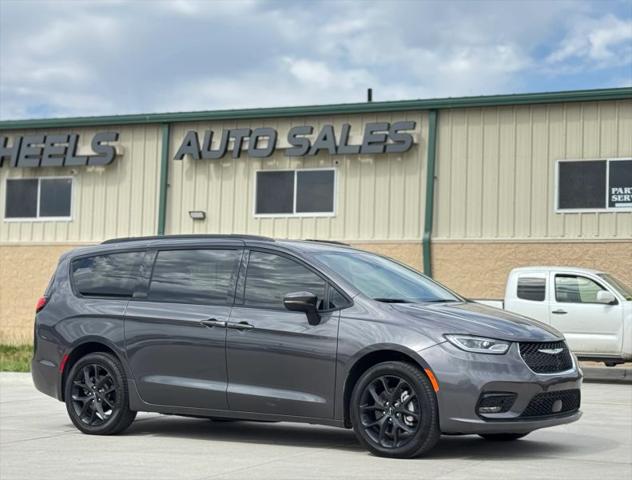 2023 Chrysler Pacifica Touring L AWD