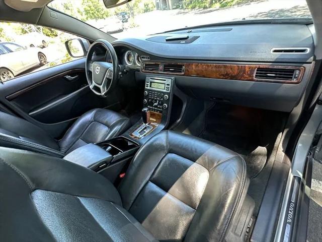 2010 Volvo XC70 T6