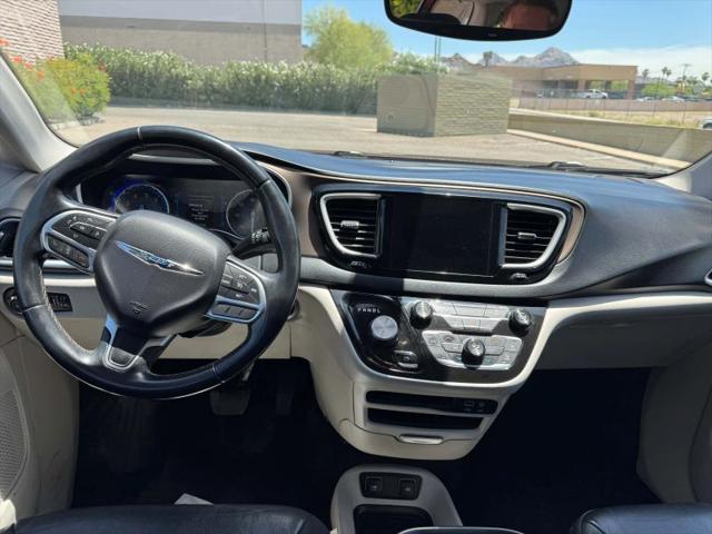 2017 Chrysler Pacifica Touring-L