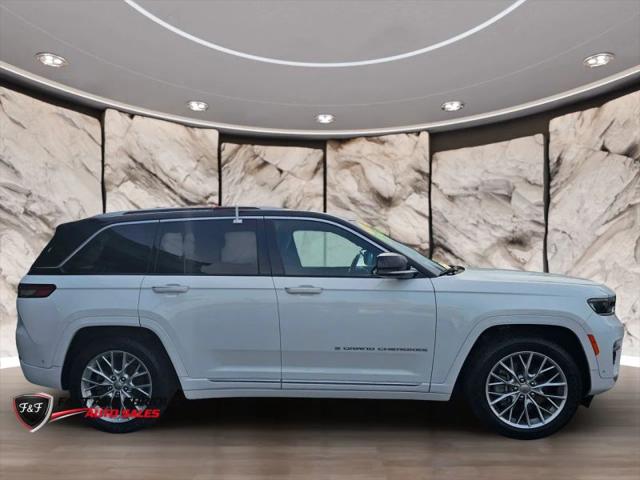 2022 Jeep Grand Cherokee Summit 4x4