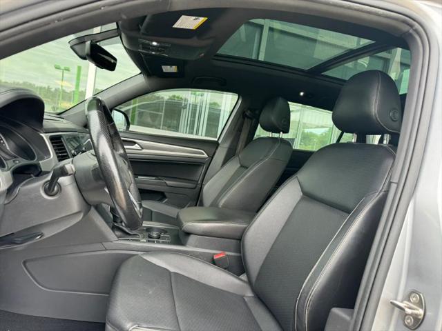 2020 Volkswagen Atlas Cross Sport 3.6L V6 SE w/Technology R-Line