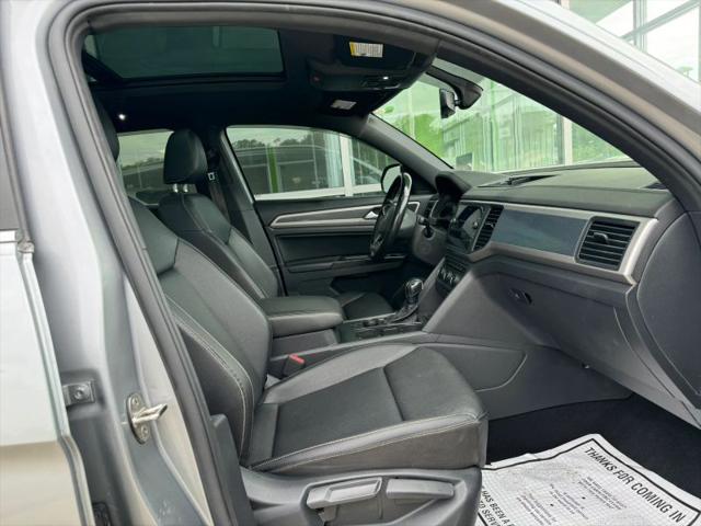 2020 Volkswagen Atlas Cross Sport 3.6L V6 SE w/Technology R-Line