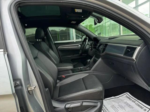2020 Volkswagen Atlas Cross Sport 3.6L V6 SE w/Technology R-Line