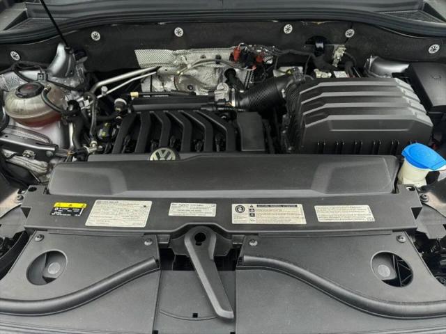 2020 Volkswagen Atlas Cross Sport 3.6L V6 SE w/Technology R-Line