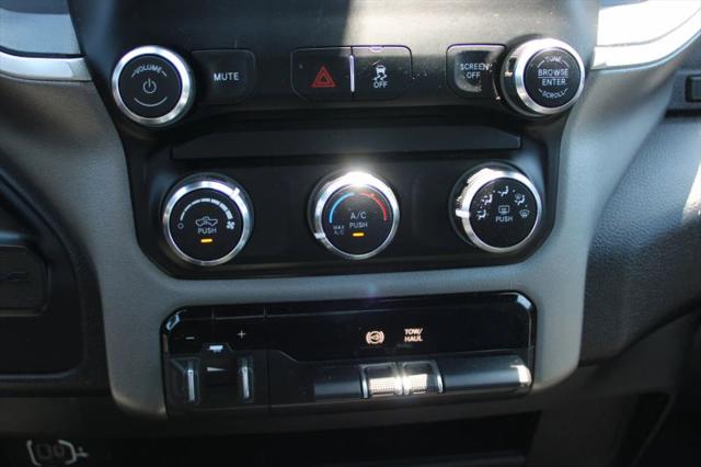 2024 Ram 3500 Big Horn Crew Cab 4x4 8' Box