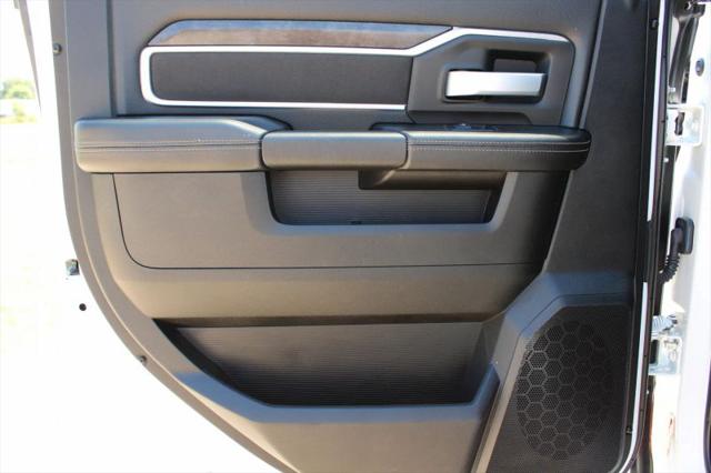 2024 Ram 3500 Big Horn Crew Cab 4x4 8' Box