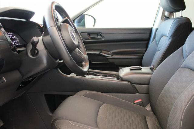 2025 Nissan Pathfinder SV FWD