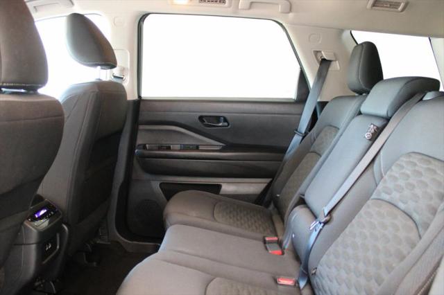 2025 Nissan Pathfinder SV FWD