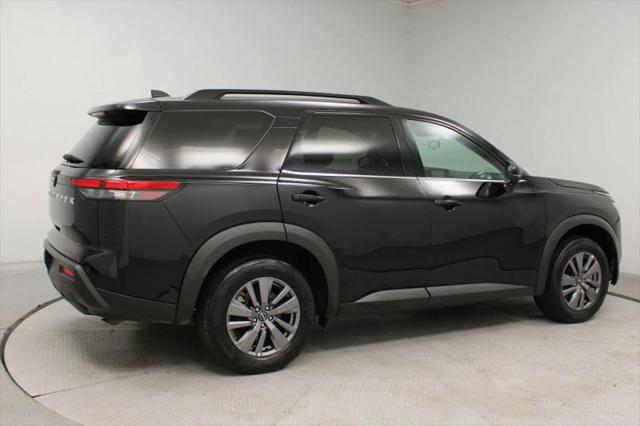 2025 Nissan Pathfinder SV FWD