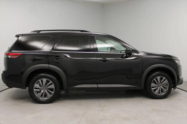 2025 Nissan Pathfinder SV FWD