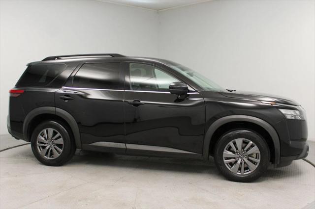 2025 Nissan Pathfinder SV FWD
