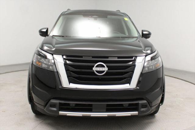 2025 Nissan Pathfinder SV FWD
