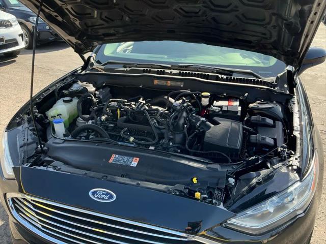 2020 Ford Fusion SE