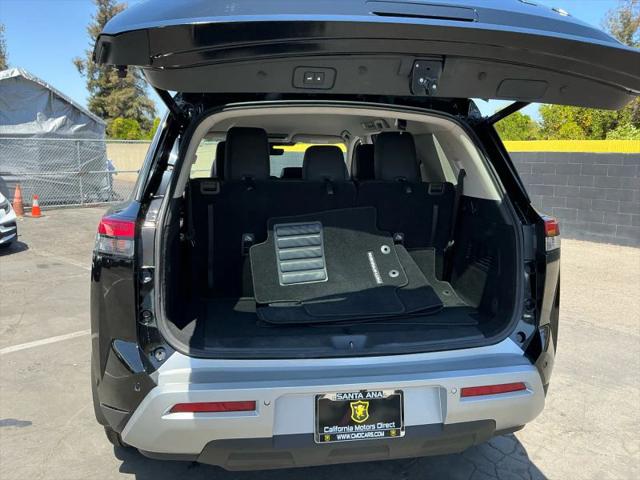 2025 Nissan Pathfinder SL FWD