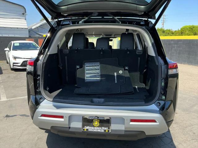2025 Nissan Pathfinder SL FWD