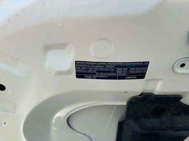 2025 Nissan LEAF S