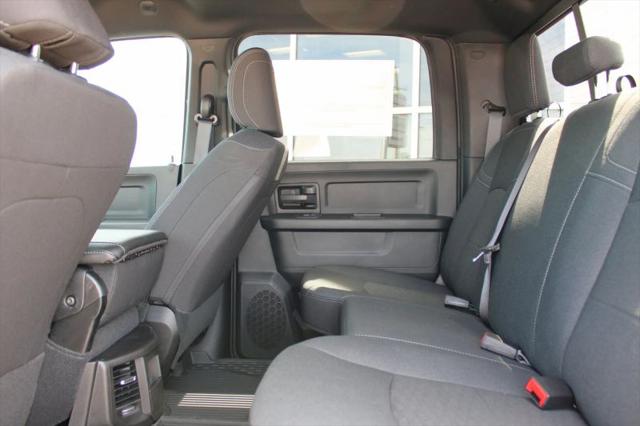 2026 Ram 2500 Black Express Crew Cab 4x4 6'4" Box