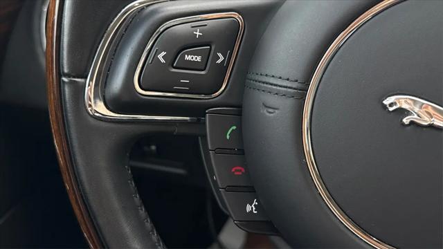2016 Jaguar XJ R-Sport