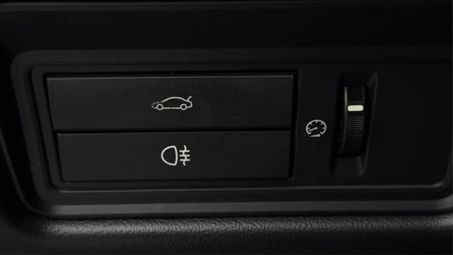 2016 Jaguar XJ R-Sport