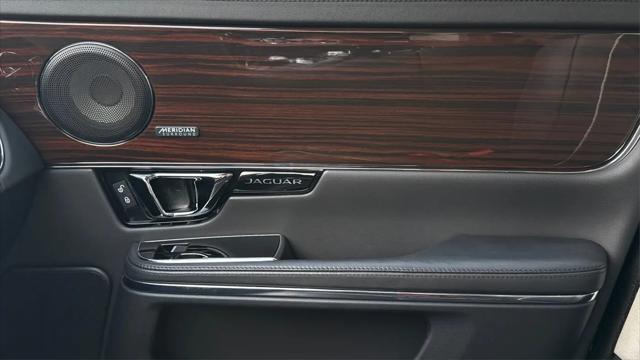 2016 Jaguar XJ R-Sport