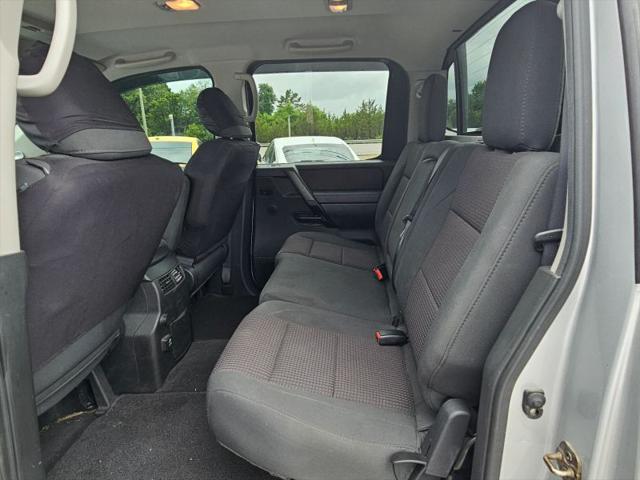 2013 Nissan Titan SV
