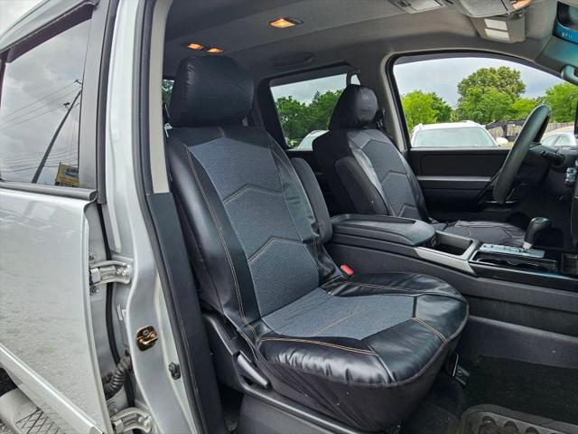 2013 Nissan Titan SV
