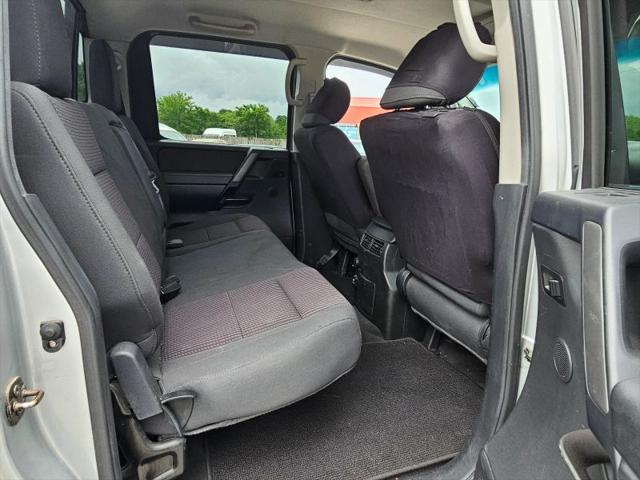 2013 Nissan Titan SV