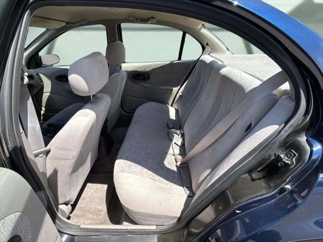 1999 Saturn SL SL2
