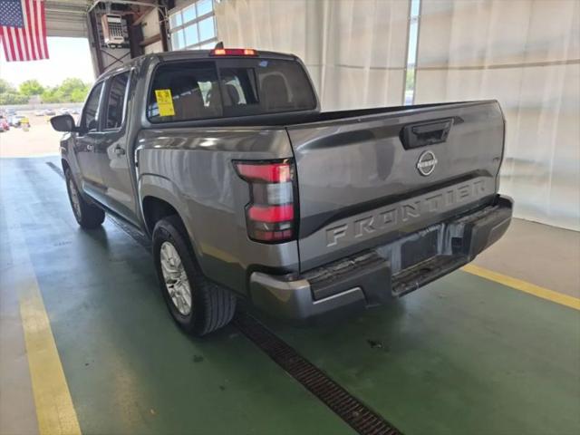2022 Nissan Frontier Crew Cab SV 4x2