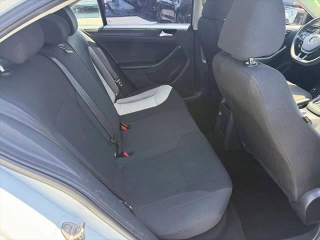 2015 Volkswagen Jetta 2.0L S