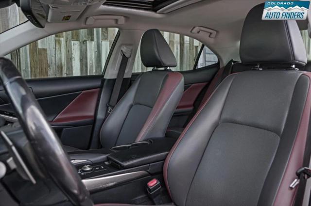 2017 Lexus IS 300 300