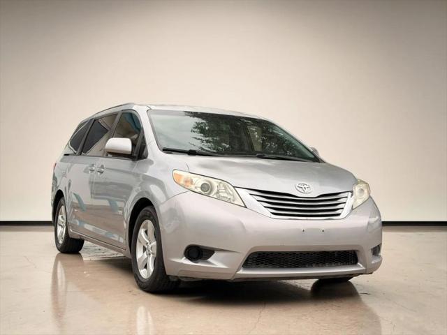 2016 Toyota Sienna LE 8 Passenger for sale in Dallas, TX