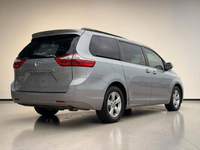 2016 Toyota Sienna LE 8 Passenger