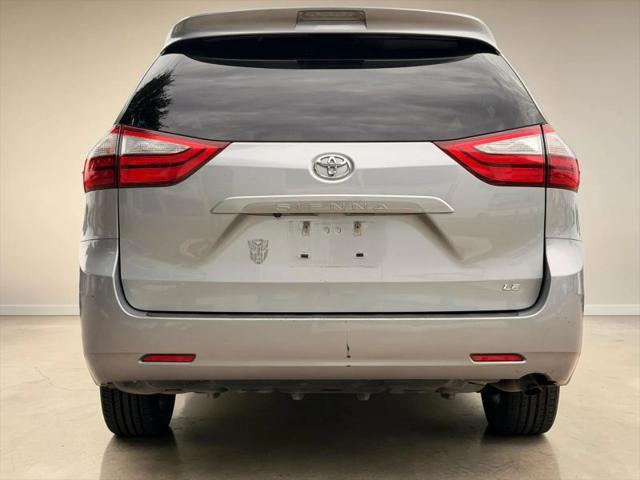 2016 Toyota Sienna LE 8 Passenger