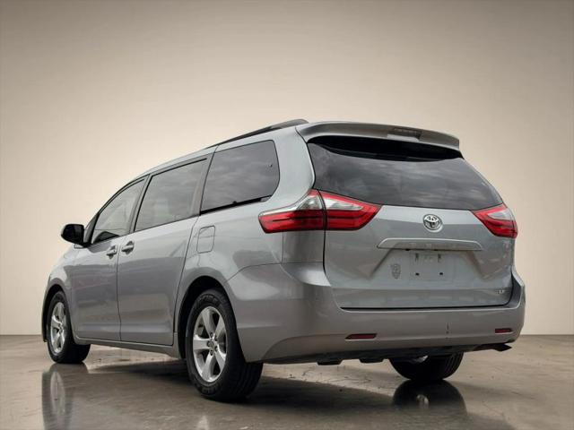 2016 Toyota Sienna LE 8 Passenger