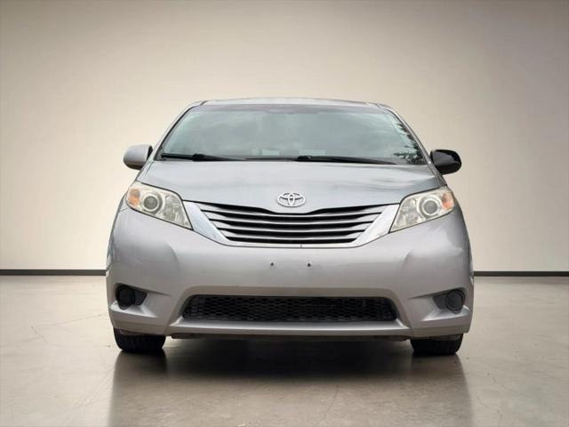 2016 Toyota Sienna LE 8 Passenger