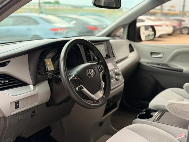 2016 Toyota Sienna LE 8 Passenger